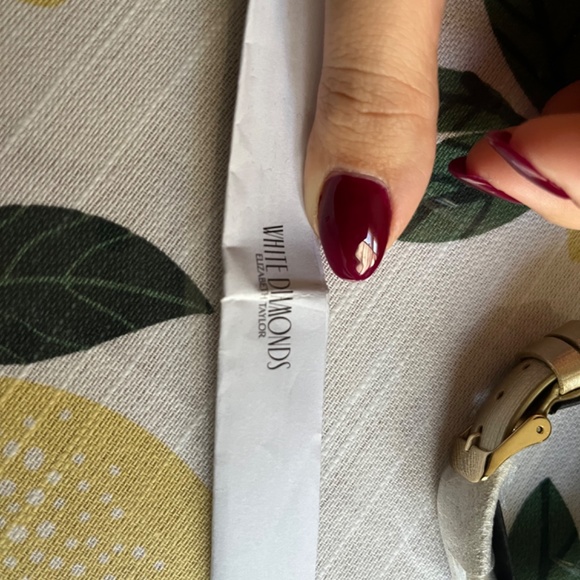 Elizabeth Taylor White Diamonds watch - Picture 5 of 8